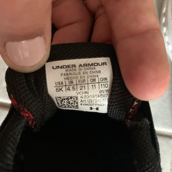Under Armour Toddler Sneakers Size 5 - Picture 4 of 4